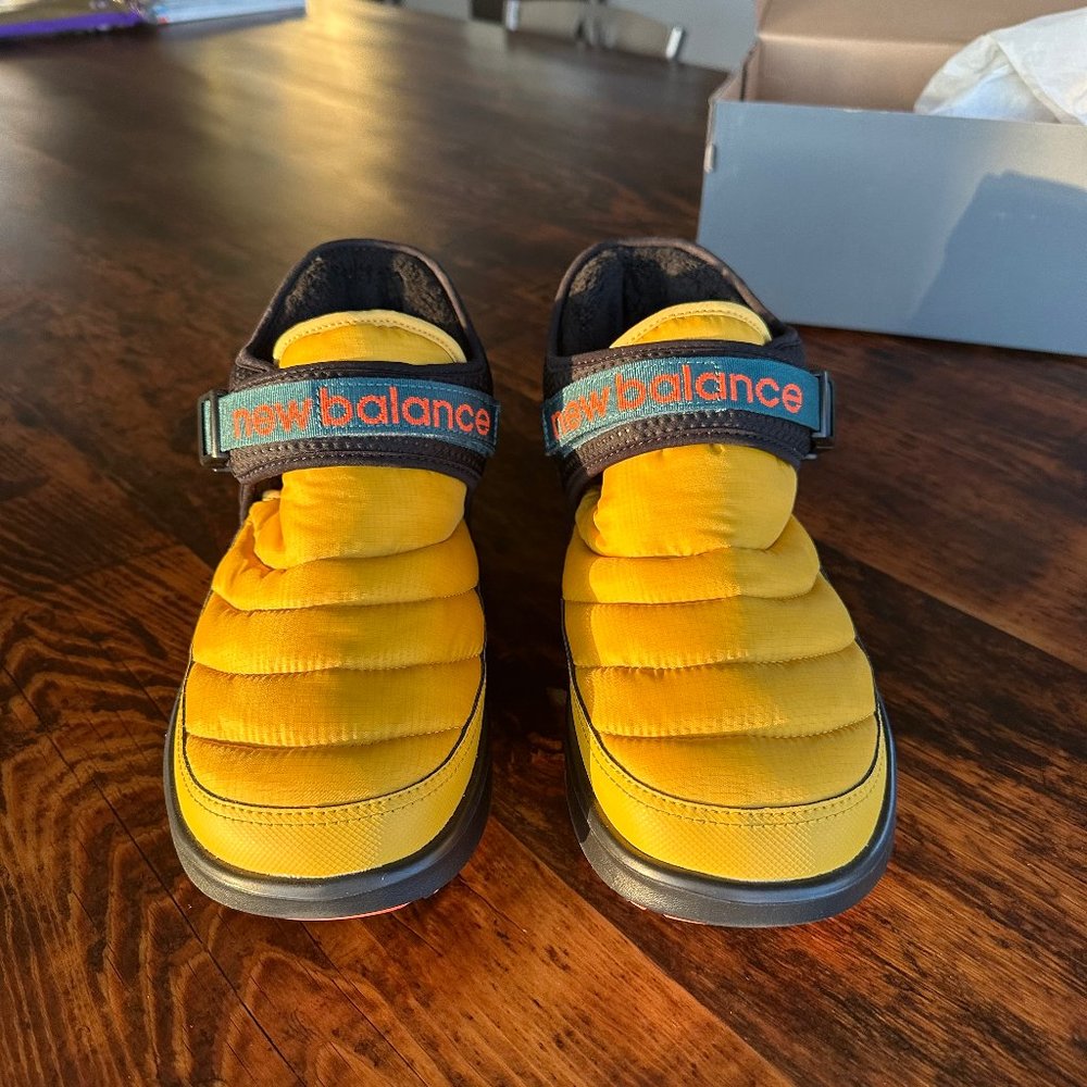 NWT New Balance CRVN Moc Mid-Cut Shoes- Unisex YELLOW Mens size 9/Womens size 11